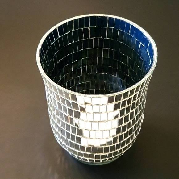 NEW Silver Mosaic Glass Vase/Candleholder, 8" tall, 6" diameter - Picture 3 of 8